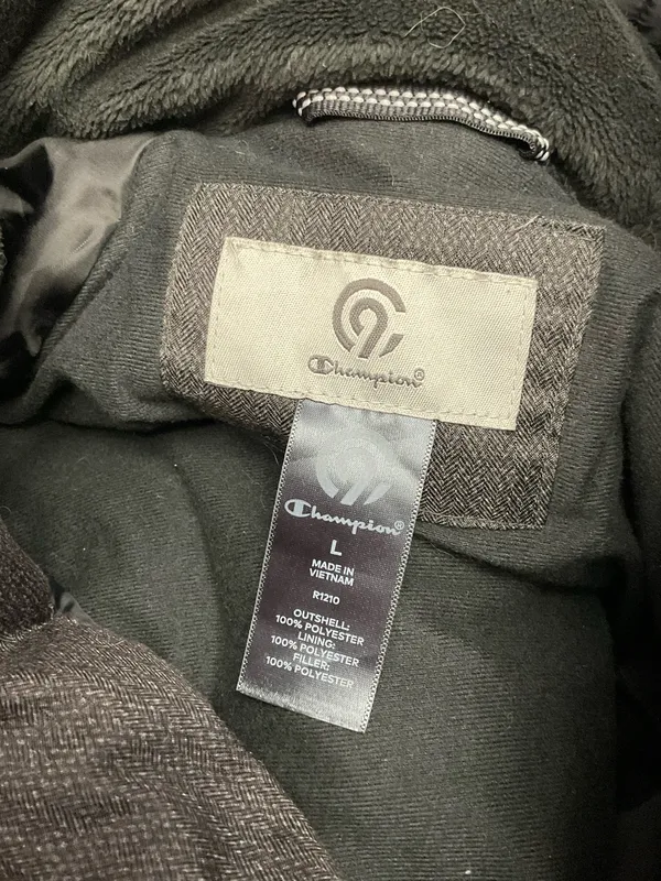 Champion hooded jacket size large - Image 5