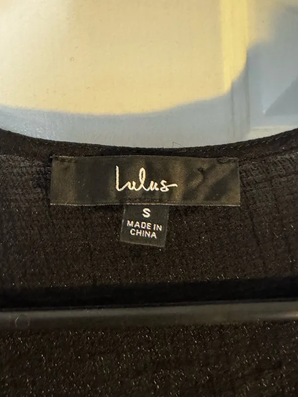 Long Lulus Sleeve Top - Image 4