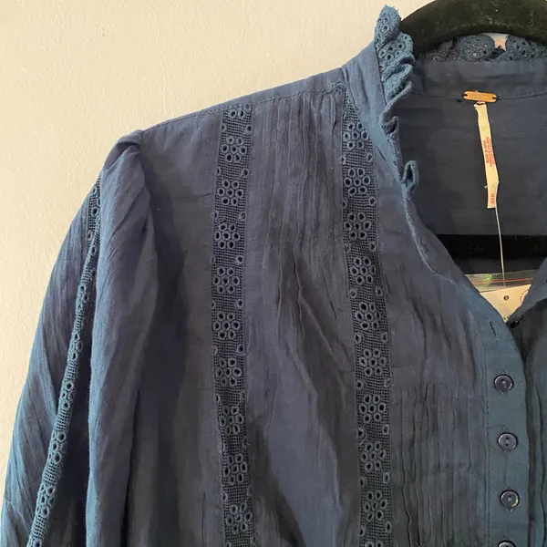 NWT Free People Best of Me Navy Blue Eyelet Blouse Boho Cotton Women's size XS - Image 5