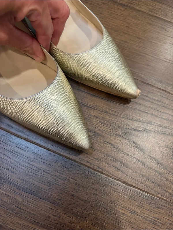 LK Bennett Metallic Gold Textured Pointed-Toe Pumps Size 39 - C61-001 - Image 12