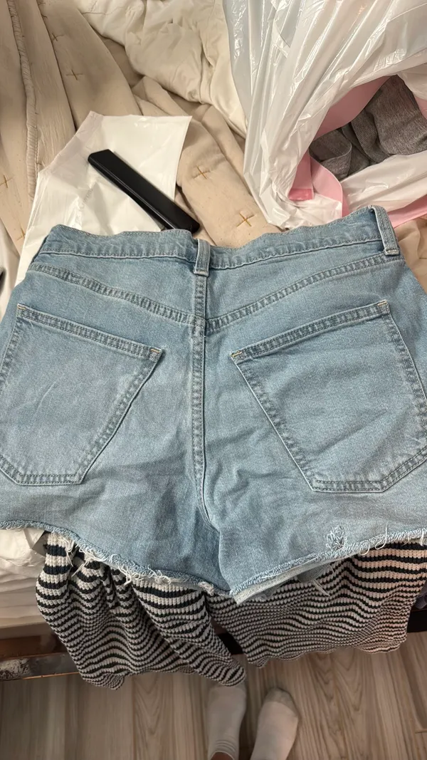 Universal Threads Jean shorts - Image 3