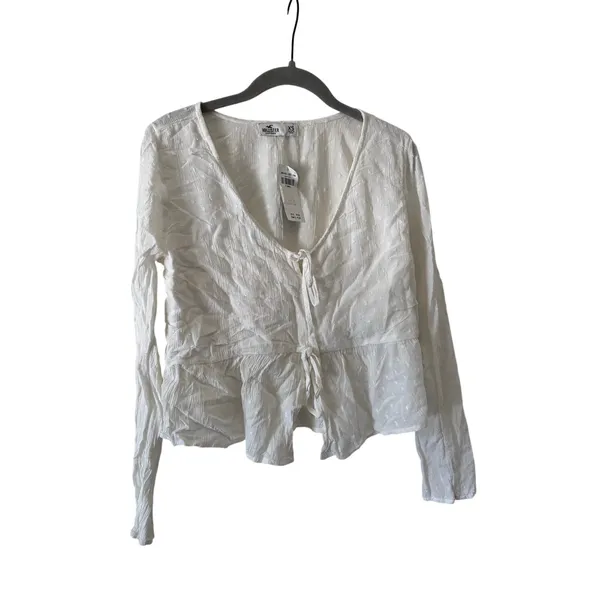 NWT Hollister Women’s White Swiss Dot Tie Front Peplum Blouse Long Sleeve XS - Image 3