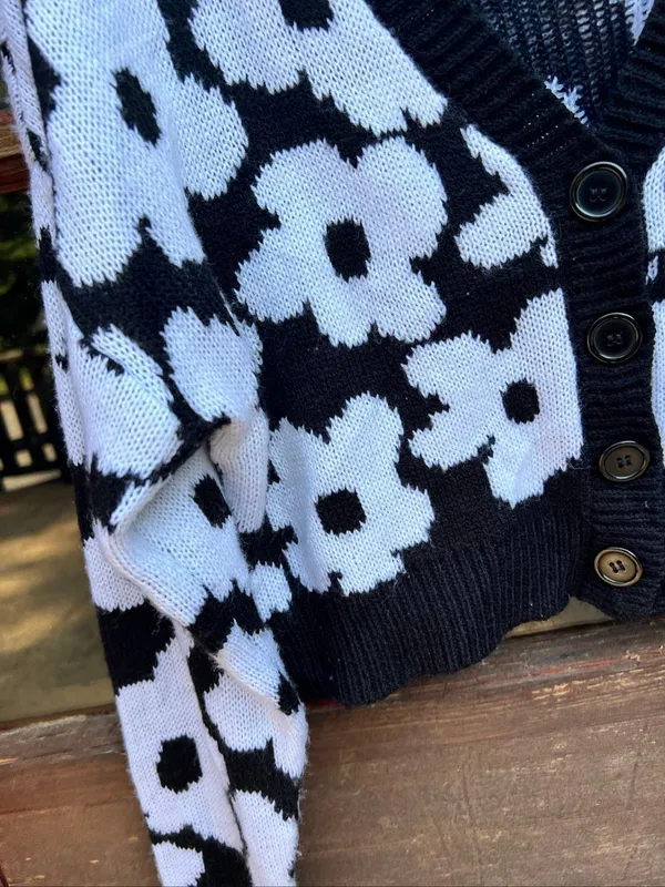 Cropped 90s Hippie Boho Floral Black & White Cardigan Sweater Tilly’s RSQ S - Image 2