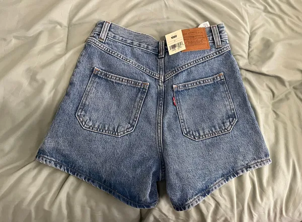 Levi's 80s Mom Shorts - Image 7