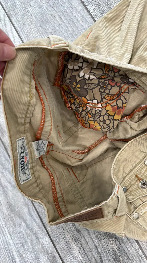 Roxy Vintage Size 5 Corduroy Pants - Image 4
