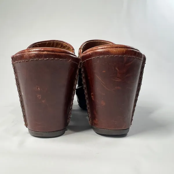 Ariat Womens 7.5B Brown Leather Wedge Clogs Buckle Mules Comfort Shoes Casual‎ - Image 4