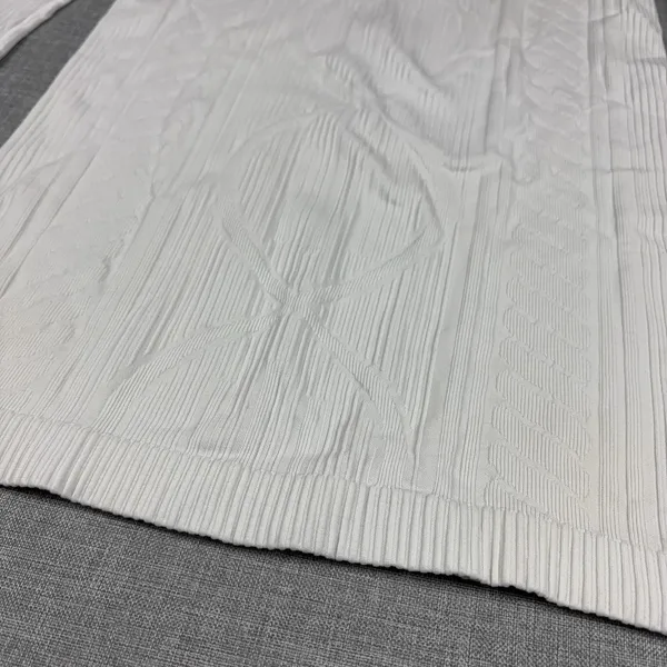 Lululemon Long Sleeve Shirt Womens Small White Textured Knit Thumbholes Yoga - Image 4