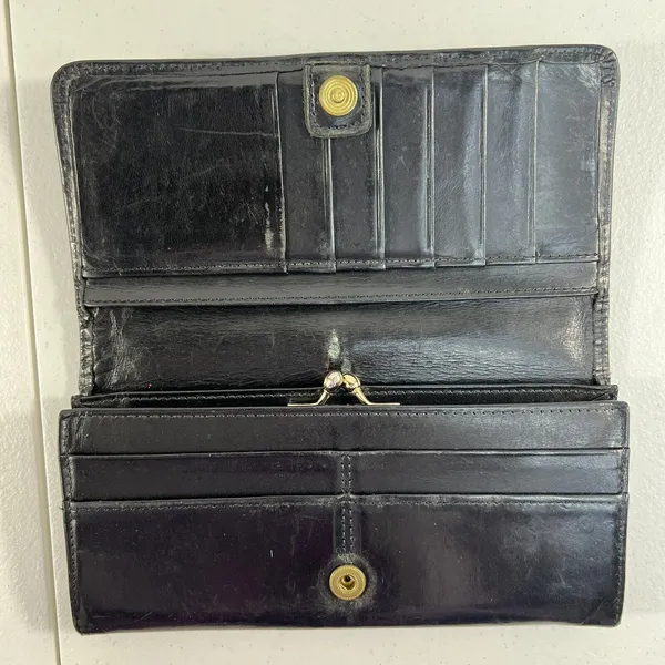 Patent Leather Black Wallet Clutch Credit Card Bi Fold Kiss Lock‎ Beautiful - Image 6