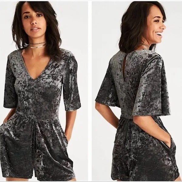 Aerie dark hunter green romper! - Image 2