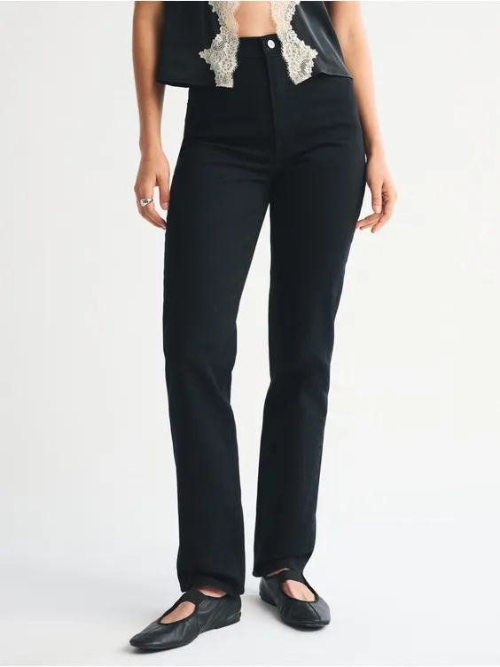 Abercrombie & Fitch Ultra High Rise 90s Straight Jean in No Fade Black Size 30 - Image 2