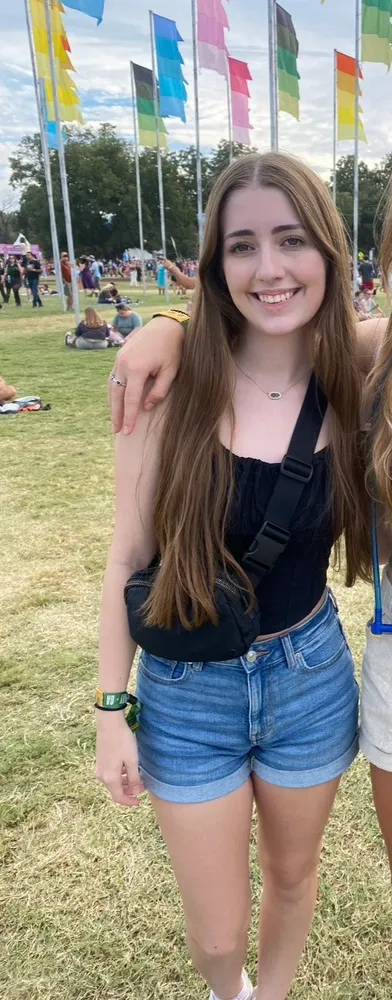 jean shorts - Image 5