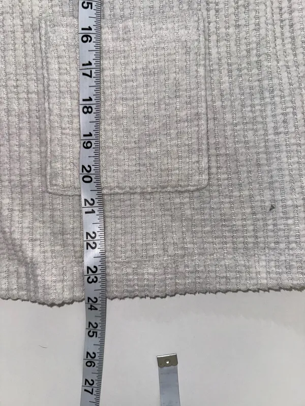 American Eagle Waffle Knit Shacket Light Gray Pocket Button Front - Image 9