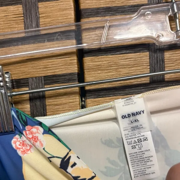 Old Navy Blue‎ Sarrong Size L/Xl - Image 5