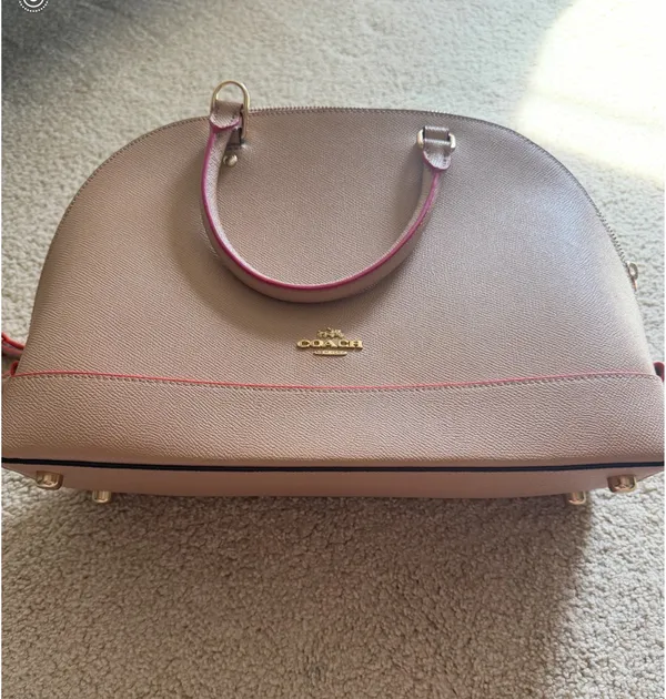 Coach Sierra Leather Domed Bag with Strap - Image 4
