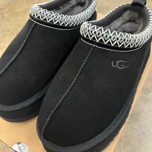 Ugg Women's Black Slippers - Image 2