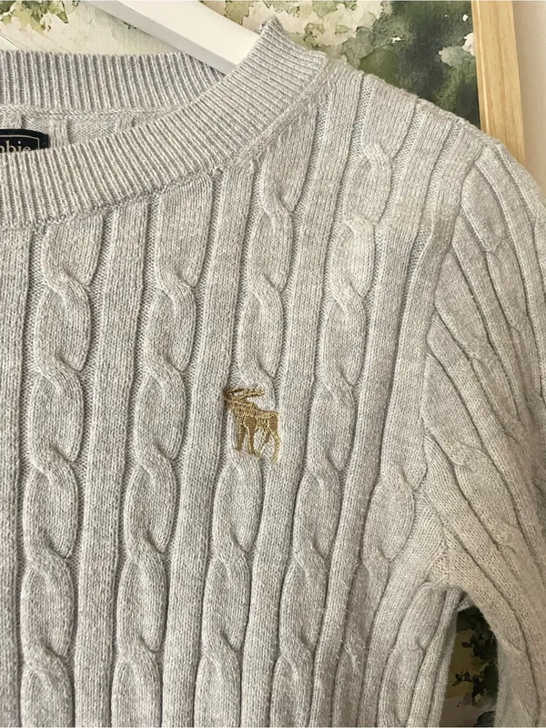 Abercrombie & Fitch Y2K Cropped Cable Knit Crewneck Sweater Small - Image 3