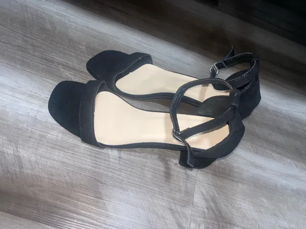 Suede Black Heels Size 8 - Image 3