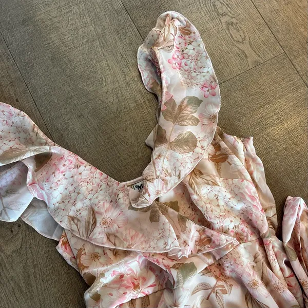 show me your mumu granada ruffle hydrangea blooms floral print midi dress - Image 6