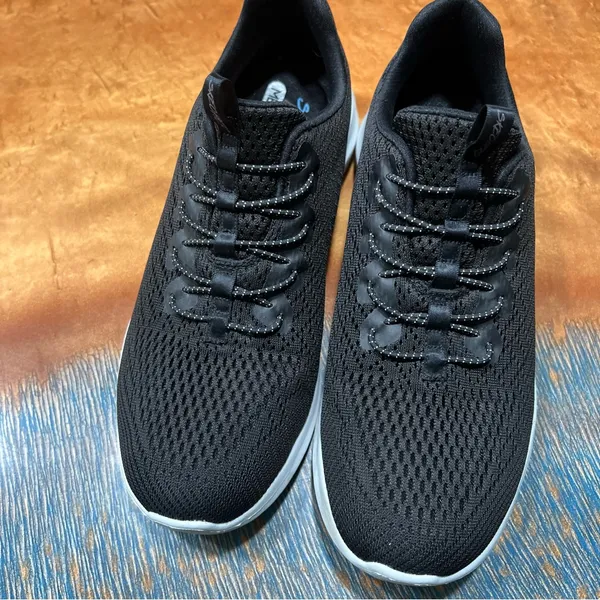 Skechers Memory Foam Mesh Slip on Sneakers black white washable size 8.5 - Image 5