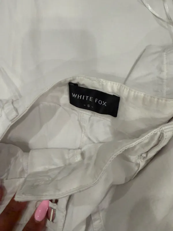 white fox cargo/lenin  pants  - Image 3