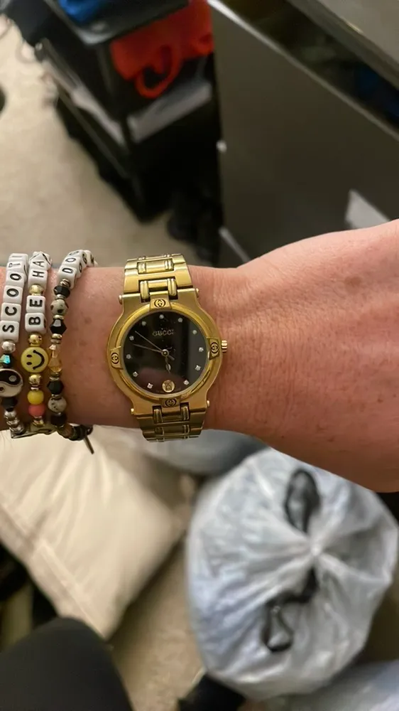 Gucci Unisex Gold Played Watch - Image 5