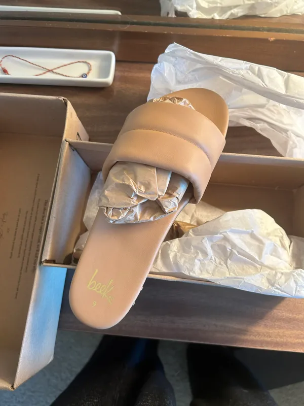 Beek Nude Slides Tan Size 9 - Image 2