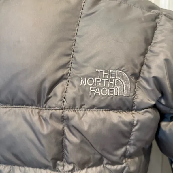 THE NORTH FACE Women’s Sz: XS Puffer Jacket Silver Goose Down Fill Quilted. - Image 13