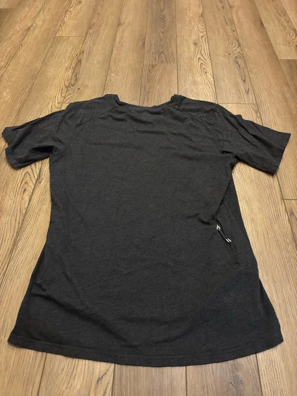 On Cloud Shirt Tee - Image 4