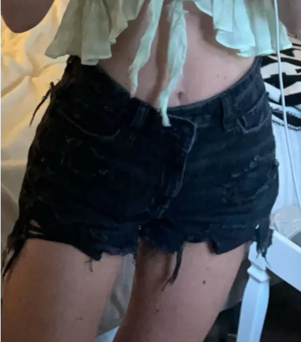 American Eagle Mom Shorts - Image 2