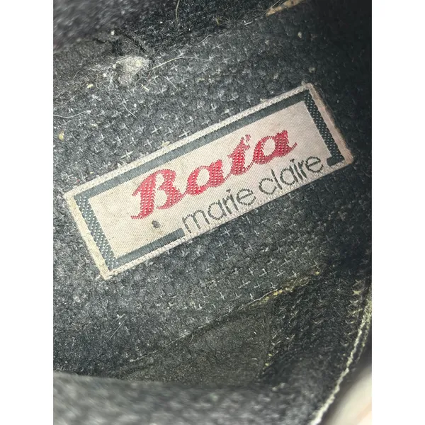 Vintage Baťa Marie Claire Black Leather Bit Ankle Booties Women's 39‎ - Image 2