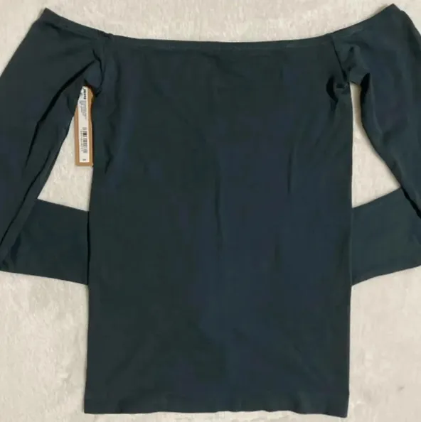 SKIMS Off-The-Shoulder Soft Smoothing Top S - Image 4