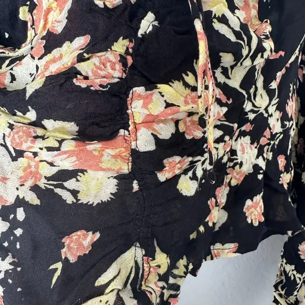Free People Size-L/G Top Hilary‎ Printed Floral Cropped Black - Image 13