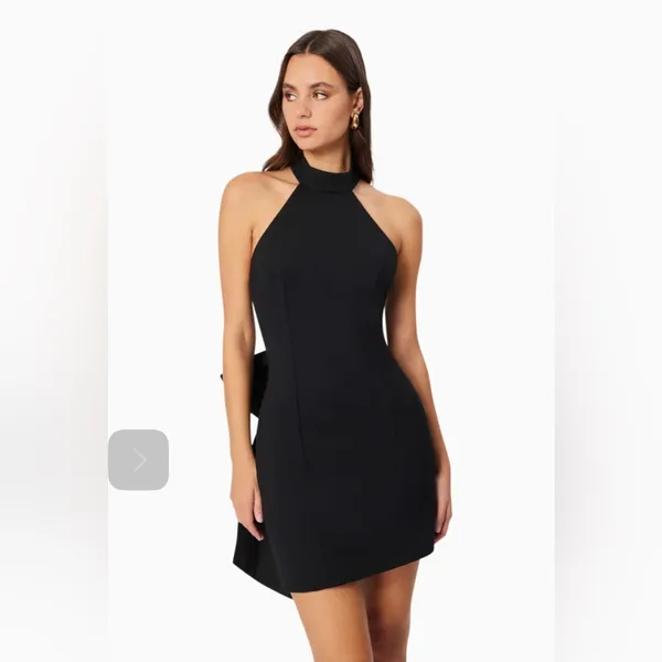 Elliatt, NWT, Black Backless Dress with Bow Detail - Image 2