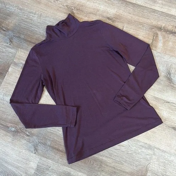 ATHLETA | Women's Essential Athletic Winter Turtleneck in Decadent Chocolate,‎ S - Image 4