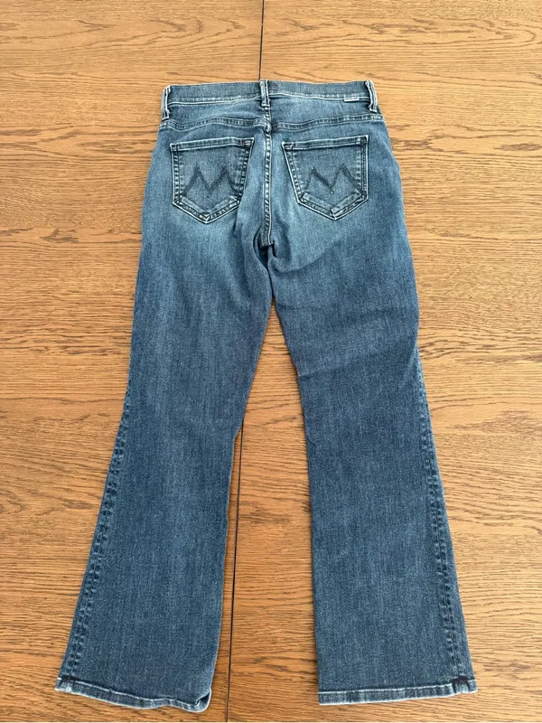 MOTHER Women's Cropped Jeans in Medium Blue Size 25 - Image 2