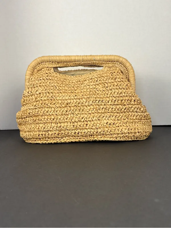 Kelly & Katie Straw Clutch Bag in Natural with crystal embellishments - Image 5