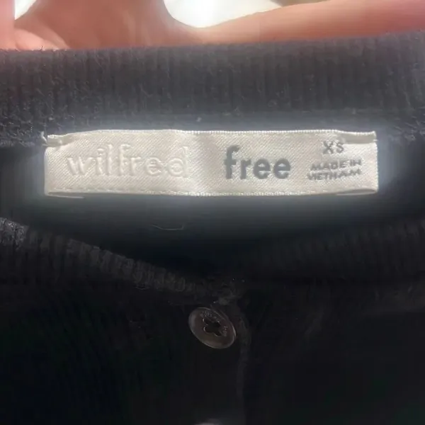 ✨Aritzia Wilfred Free Mavis Black Sz XS T-Shirt✨ - Image 5