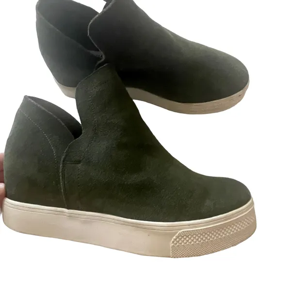 Steve‎ Madden Women's Size 7.5 Suede Leather Green Wrangle High Top Sneakers - Image 8