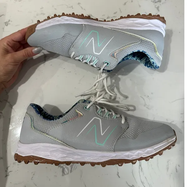 Women's New Balance Fresh Foam LinksSL v2 Spikeless Golf Shoes Size 8.5B - Image 2