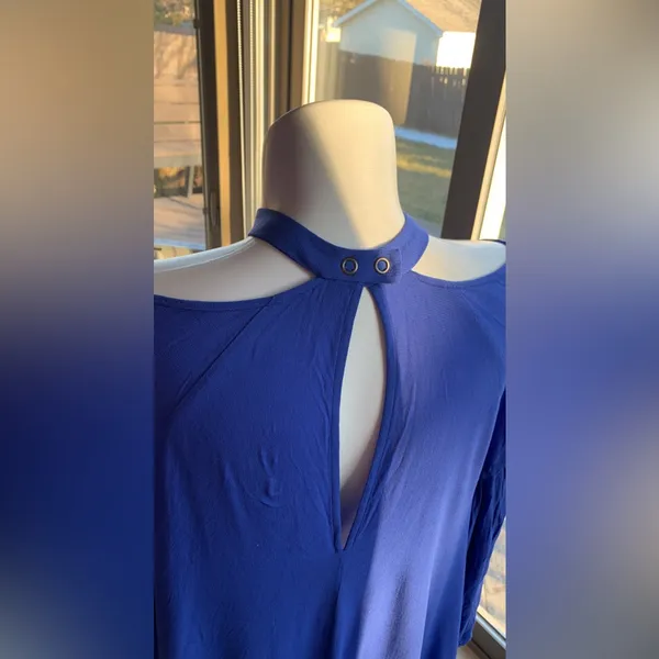 NWT Free People Drift‎ Away Cold Shoulder Blouse in royal blue size small - Image 5