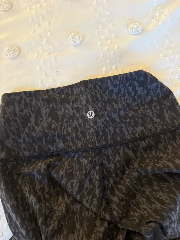 Lululemon Wunder Under Leggings 25" - Image 2