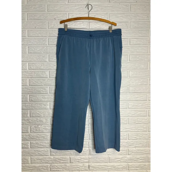 Lululemon Softstreme high rise straight leg cropped‎ pants sweatpants women's 14 - Image 4