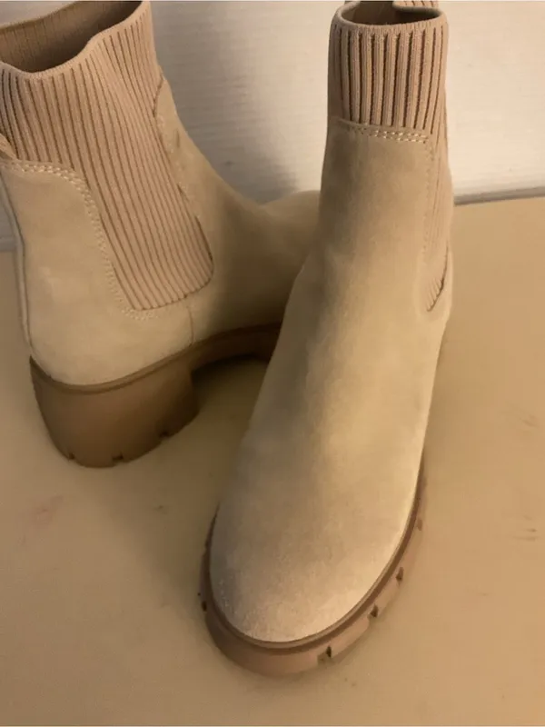 Steve Madden women Beige Suede Sock Chelsea Platform Boots US 7.5 - Image 8
