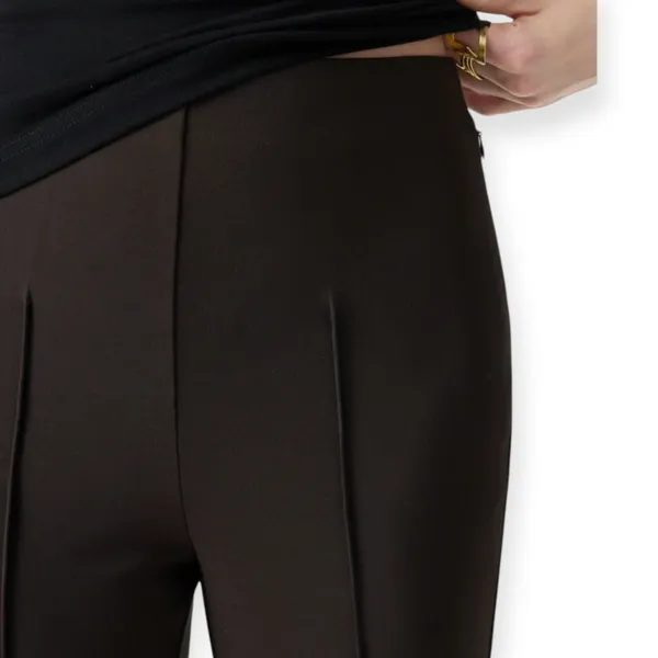 NWT OGL Ponte Wrinkle Resistant High Rise Cropped Flare Leg Travel Pants Small - Image 3