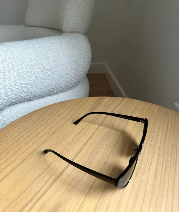 Black Cateye Sunglasses - Image 7