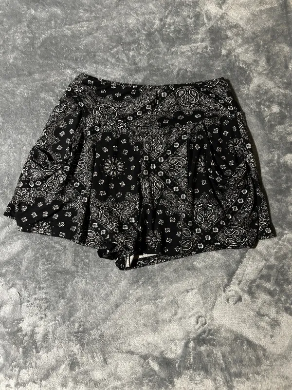 eye candy Black Paisley Skort Shorts - Image 2