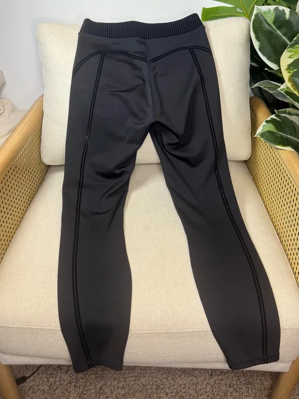 Alo Yoga Line Up SET Size medium - Image 7