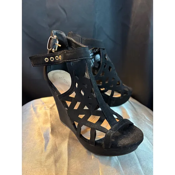 Top Moda Black Faux Suede Laser Cut Lattice Cage Platform Wedge Sandals Size 5 - Image 2