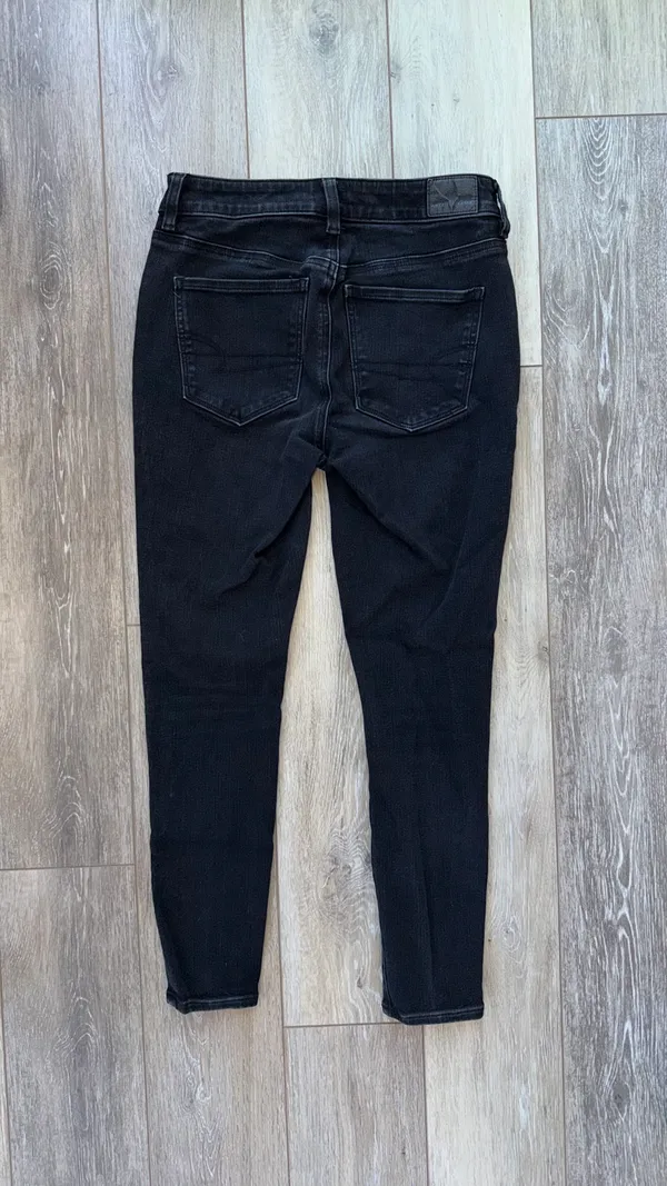 Black stretchy American Eagle jeggings - Image 2
