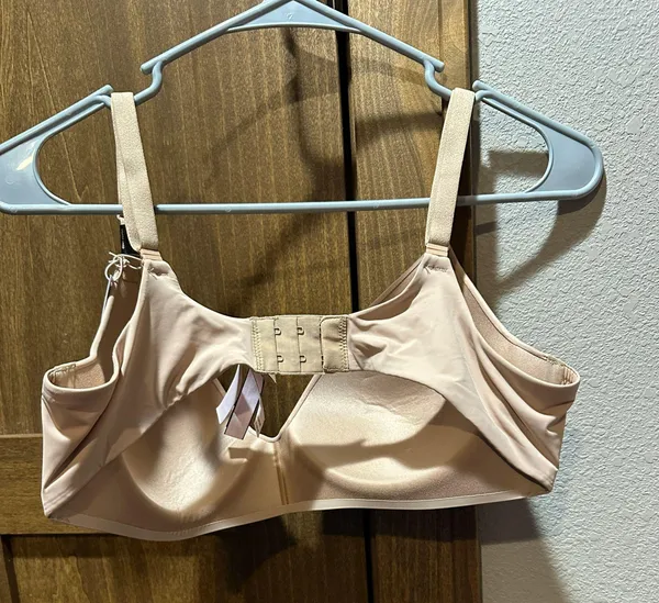 Victoria's Secret Tshirt bra - Image 2